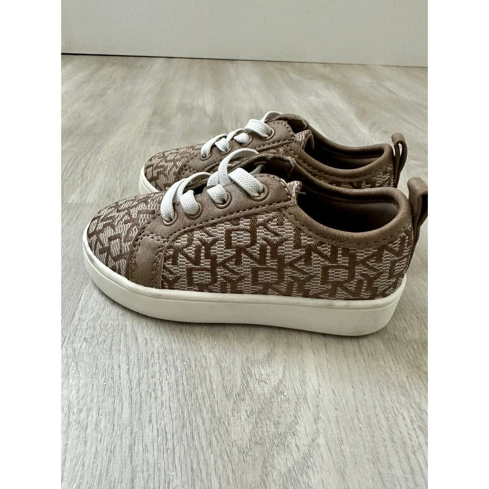 DKNY Kids Brown Signature Logo Print Lace‎ Up Fashion Sneakers Size 7/6
